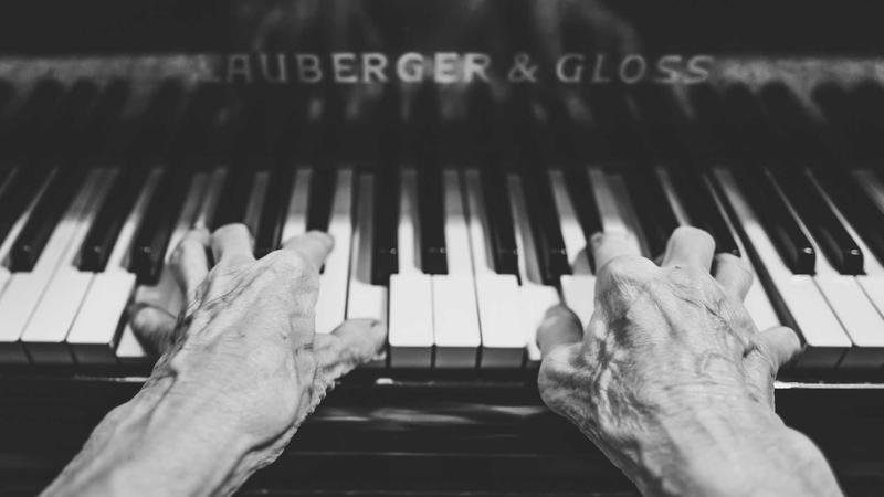 皇冠信用盘开户：稳健启信，盘握先机